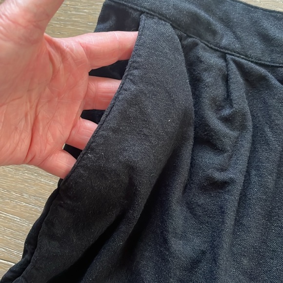 Abercrombie & Fitch Linen-Blend Pull-On Shorts in Black size medium - Picture 4 of 9